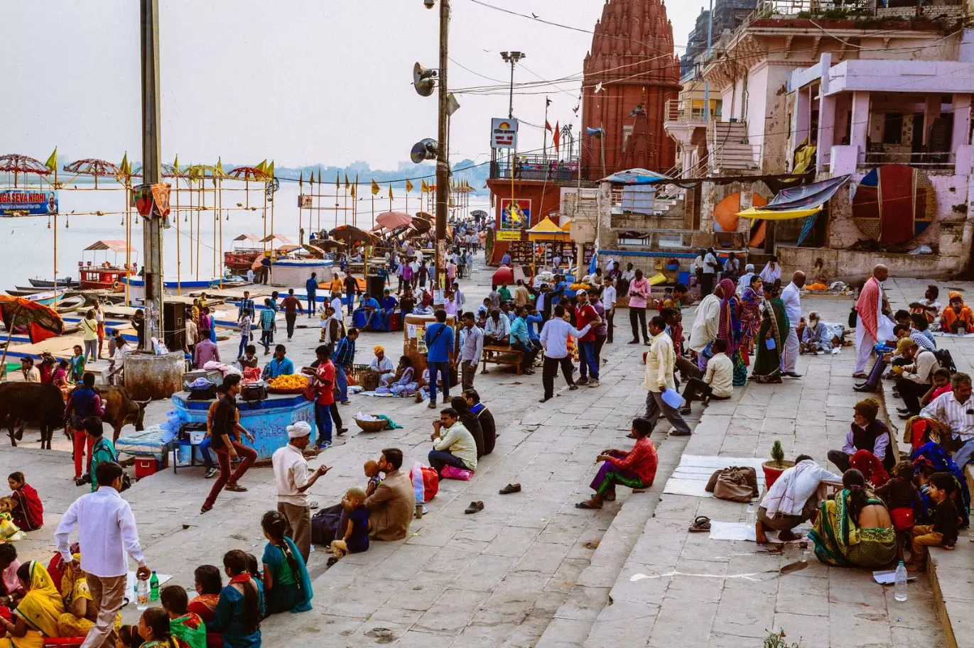 How to Reach Varanasi Ghats During Festivals: Traffic, Road Closures and Cab Tips